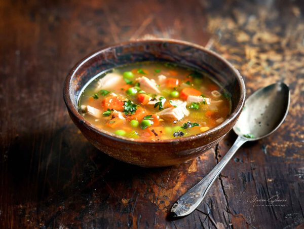 Ungarisch kochen - Szárnyasbecsinált Leves - Rezepte aus Ungarn schmachhafte Mahlzeit aus günstigen Zutaten