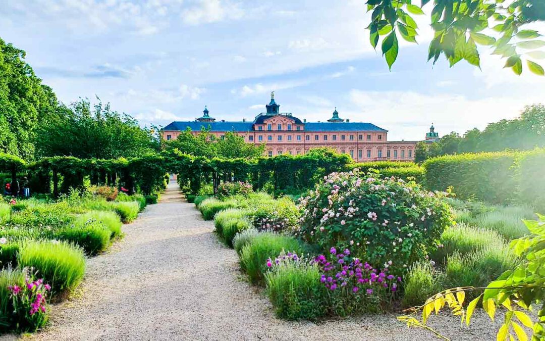 Rastatt in Baden-Württemberg. Von historischen Sehenswürdigkeiten wie dem imposanten Schloss bis hin zu kulinarischen Erlebnissen und kulturellen Veranstaltungen – erfahre alles, was Du für Deinen Besuch wissen musst. Perfekt für Deinen nächsten Städtetrip in Deutschland!