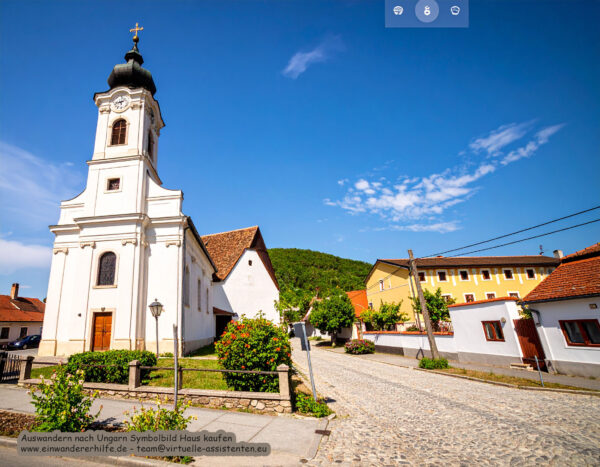 Poroszló liegt im Komitat Heves, etwa 35 km Luftlinie von der charmanten Barockstadt Eger entfernt – idyllisch am Theiß-See. Mit rund 2.500 Einwohnern ist es ein ruhiger Ort für Menschen, die Natur, Gelassenheit und Ursprünglichkeit lieben. Perfekt für Ruheständler, Selbstversorger und alle, die das einfache Leben neu entdecken wollen.