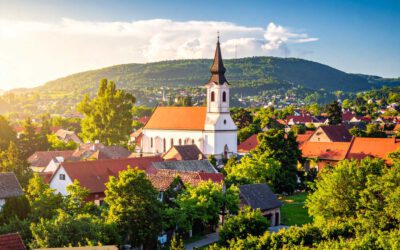 Kozarmisleny in Baranya: Kleine Stadt mit großem Herz